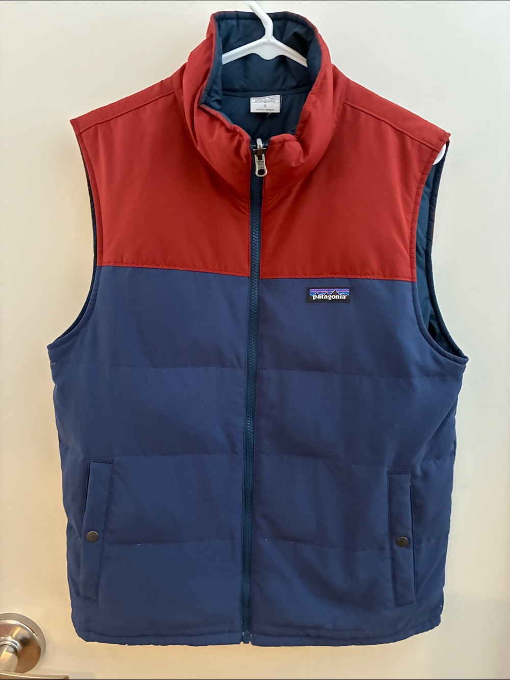 Patagonia Bivy Reversible Men's Red and Navy Colorblock Vest small EUC